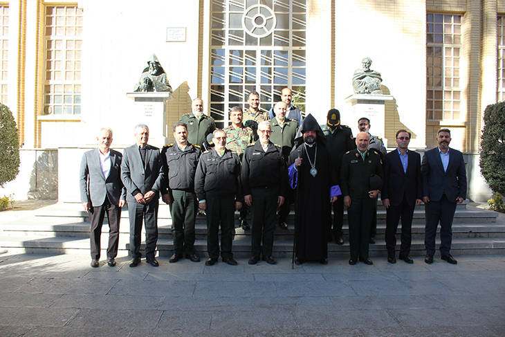 حافظان امنیت کشور در کلیسای وانک اصفهان